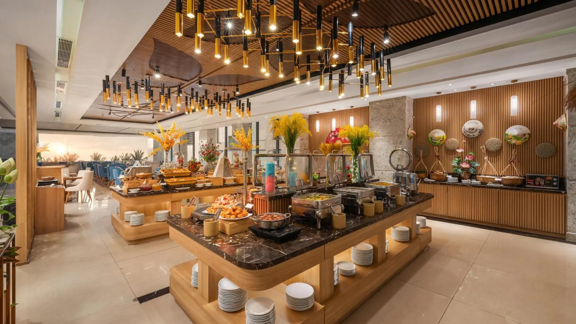 Canvas Danang Beach Hotel Vietname