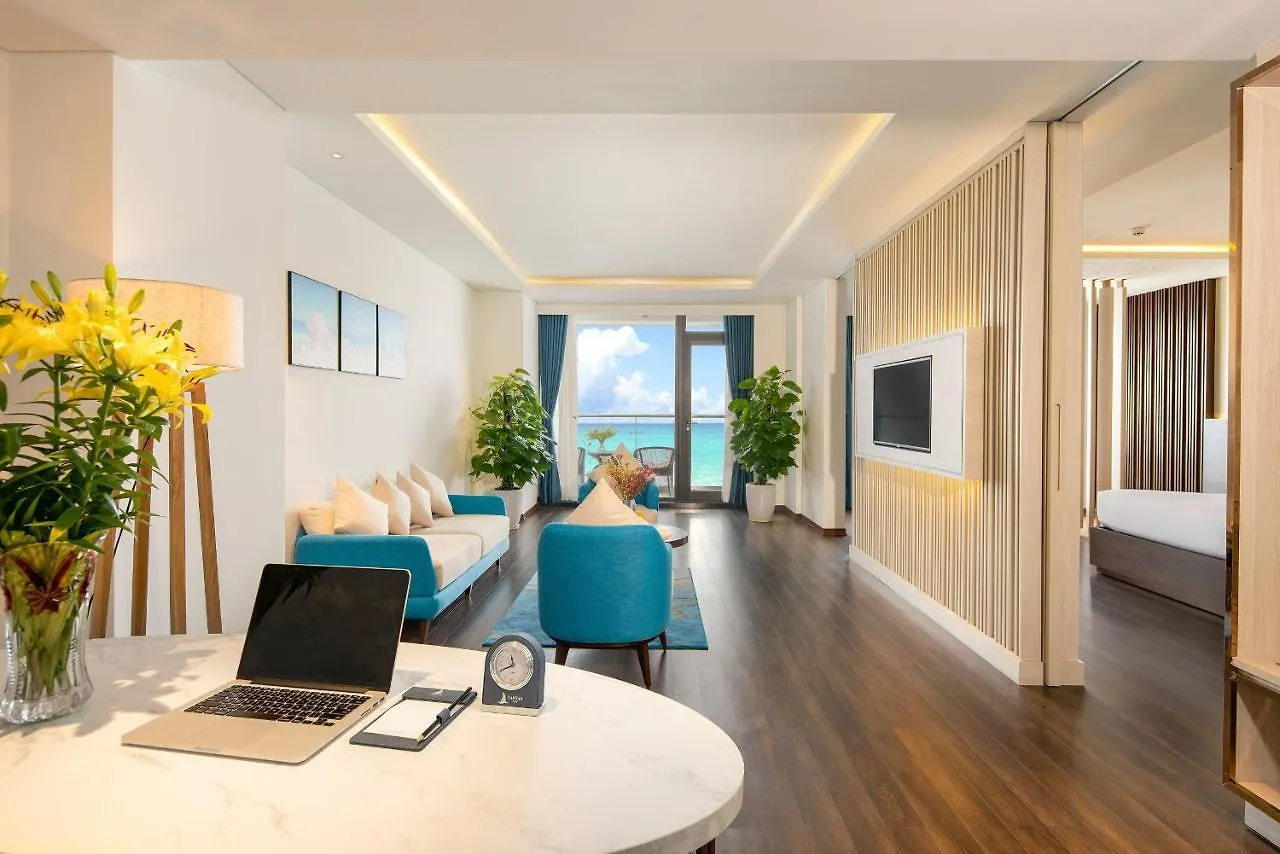 Canvas Danang Beach Hotel 4*, Da Nang Vietnam