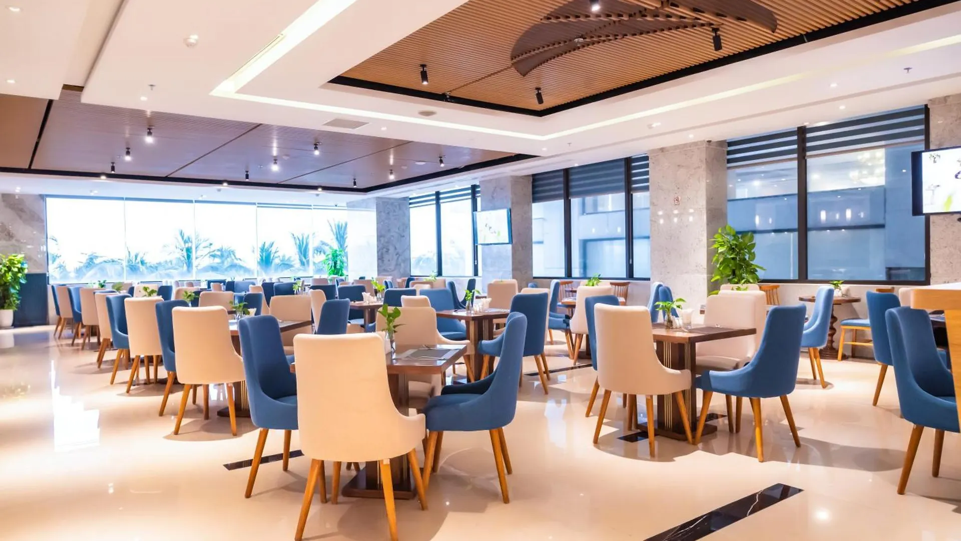 ****  Canvas Danang Beach Hotel Vietnam