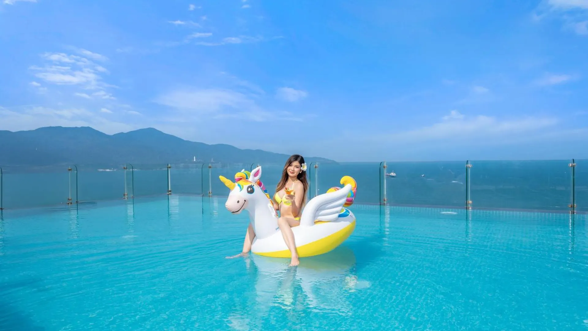 Canvas Danang Beach Hotel  Da Nang